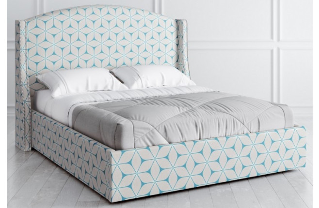 Кровать с молдингом Vary bed